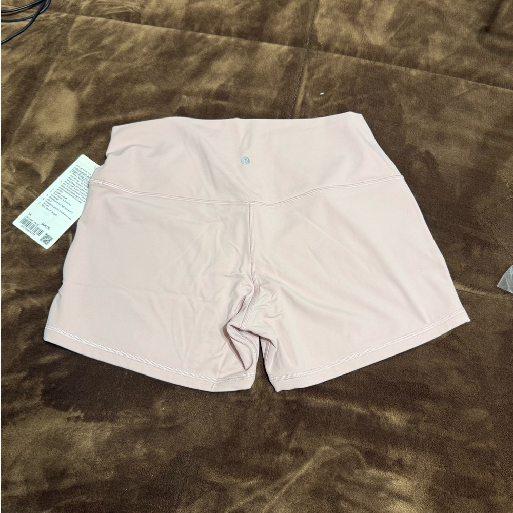 NWT lululemon Women's Light Pink Align Shorts 4” - Picture 11 of 15